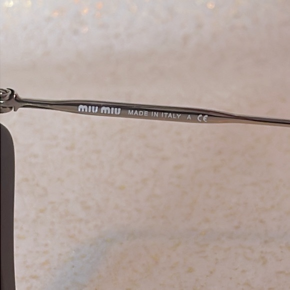 New Miu Miu Grey MU 10NS USY4K0 Cat Eye Textured Frame Gradient Lens Sunglasses - Picture 13 of 16